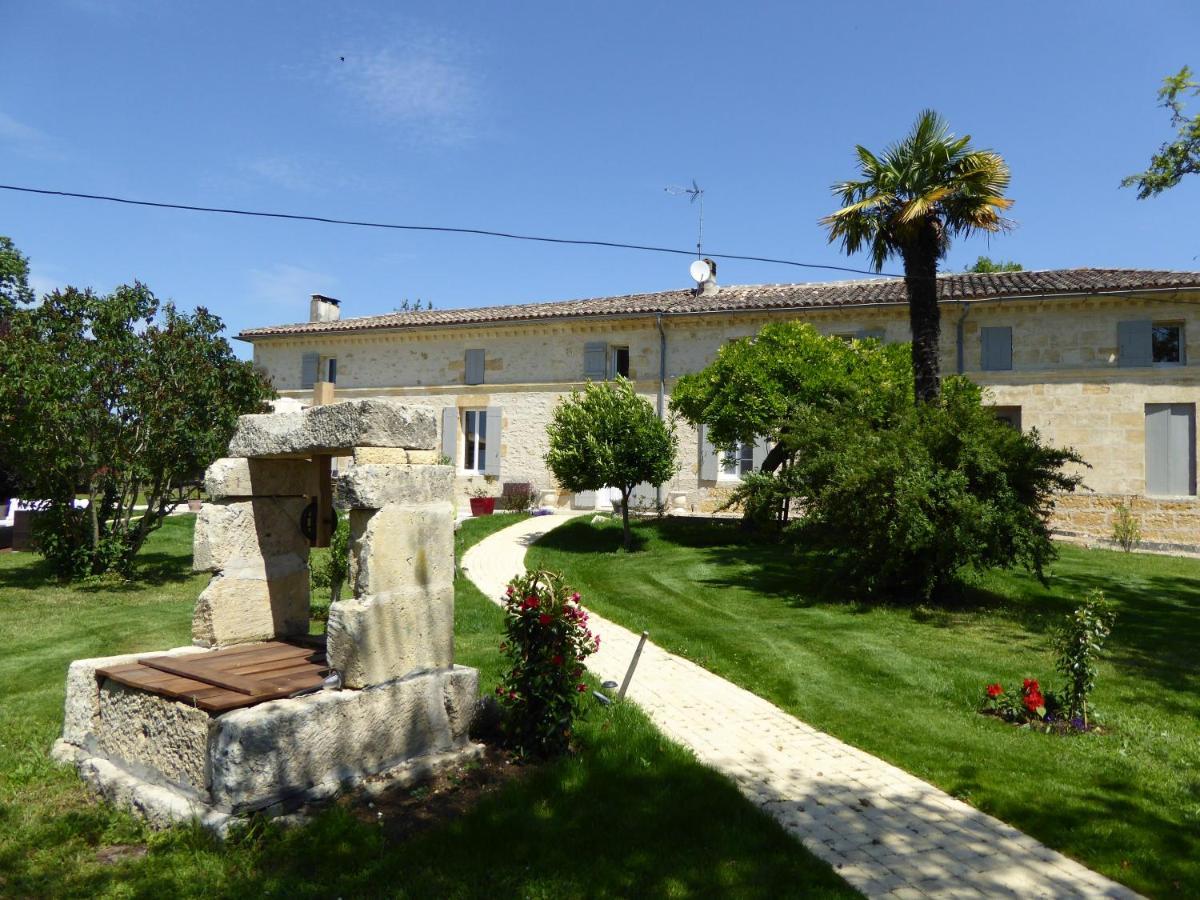 Bed and Breakfast La Vigneraie De Laura Sainte-Colombe  Экстерьер фото