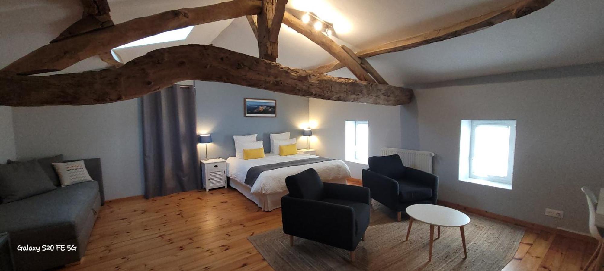 Bed and Breakfast La Vigneraie De Laura Sainte-Colombe  Экстерьер фото
