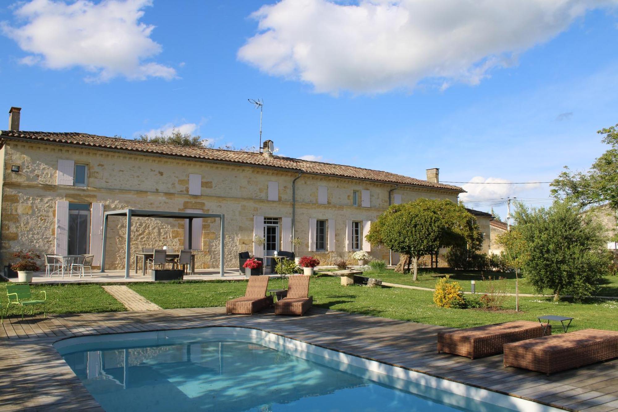 Bed and Breakfast La Vigneraie De Laura Sainte-Colombe  Экстерьер фото